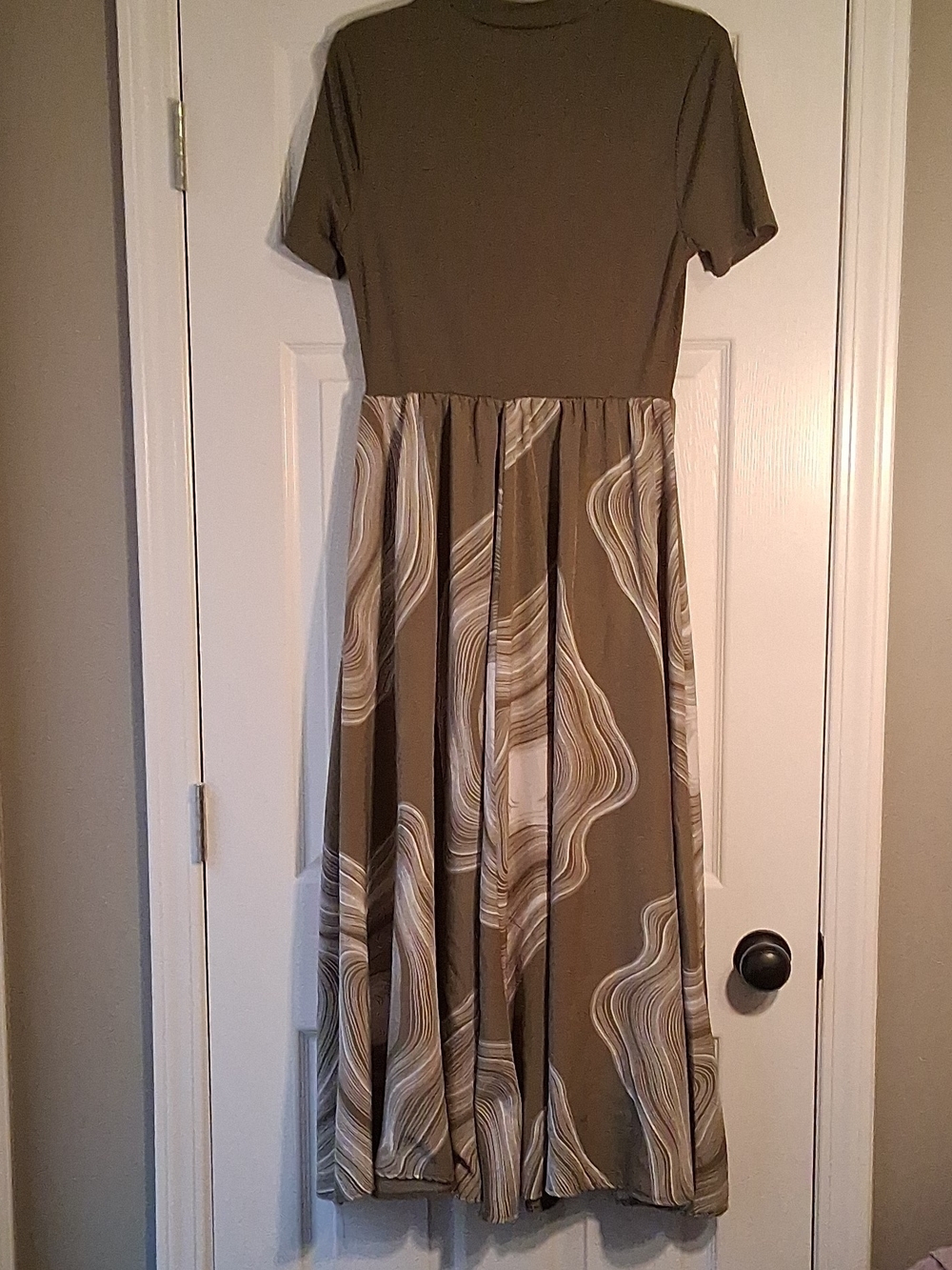 SHEIN Olive Short-Sleeve Midi Dress with Cream Swirl Print